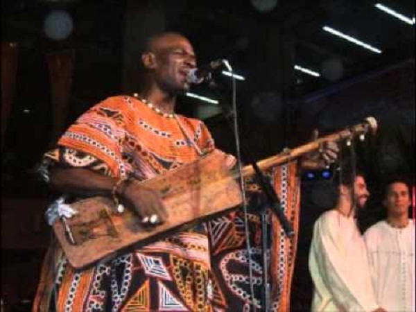 Salle Ibn-Zeydoun: Une sacrée «derdba» en hommage au maâlem Benaïssa