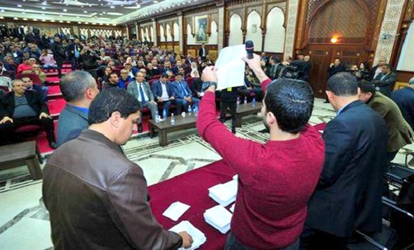 Avec 288 voix contre 178 pour son rival du RND: Boubekeur Mohamed du FLN élu au sénat