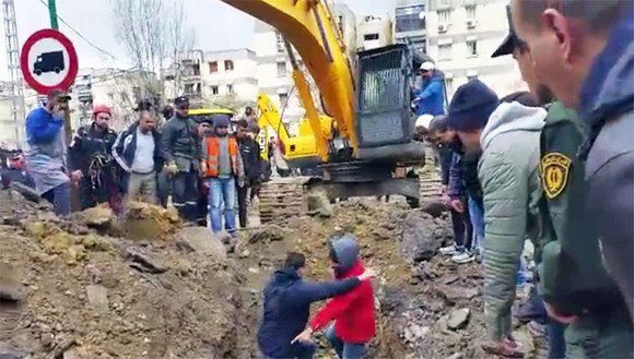 Recherches pour retrouver l&rsquo;agent de la protection civile emporté par les eaux pluviales à Bouira