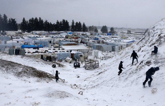 Liban : 70.000 réfugiés syriens menacés par des tempêtes hivernales (ONU)
