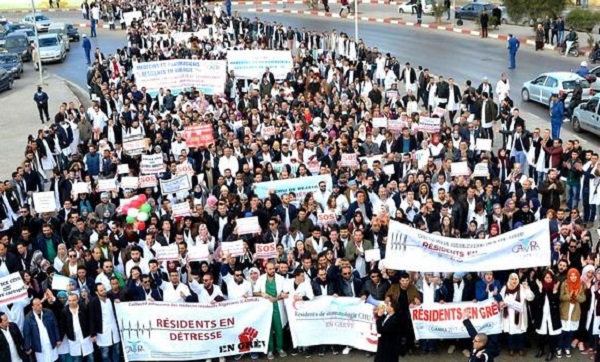 Appel à un véritable dialogue pour éviter les départs des médecins à l&rsquo;étranger