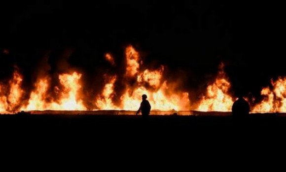 Incendie d&rsquo;un oléoduc au Mexique: le bilan monte à 66 morts