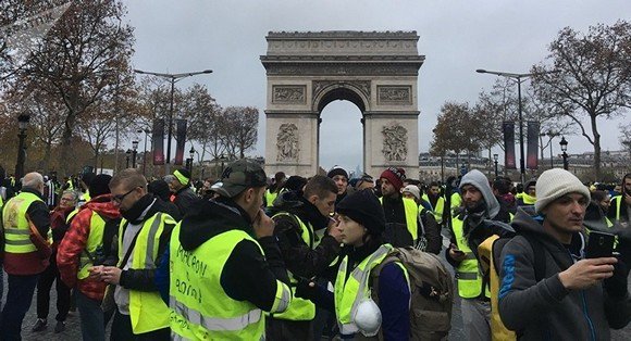 « Gilets jaunes » : 80.000 policiers et gendarmes déployés pour la journée de samedi