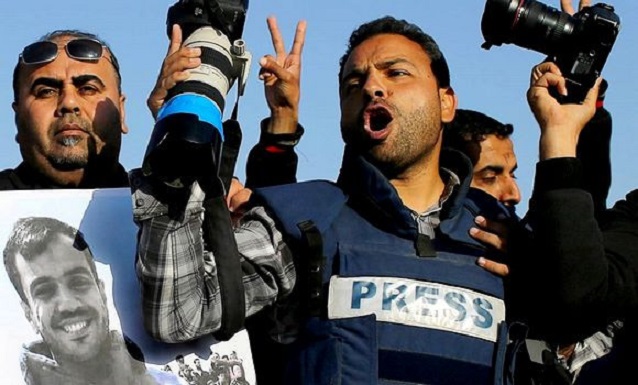 Journalistes palestiniens : 413 violations israéliennes en 2018