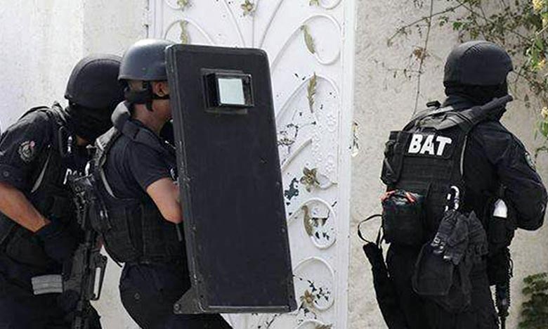Tunisie: Deux terroristes se suicident lors d&rsquo;une opération policière