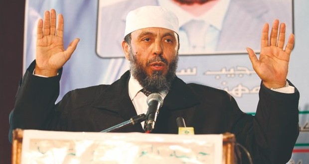 Pour contrecarrer la pression étrangère : Djaballah appelle les Algériens à coopérer avec l’ANP