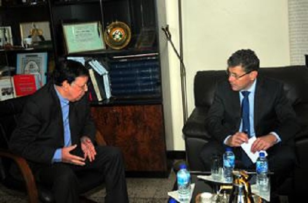 L’ambassadeur de Norvège rend visite à l’expression: Franc débat avec le diplomate