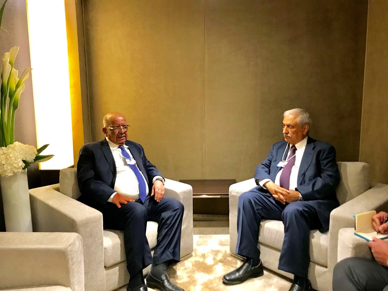 Davos-klosters: Messahel s’entretient avec son homologue saoudien Ibrahim Al-Assaf