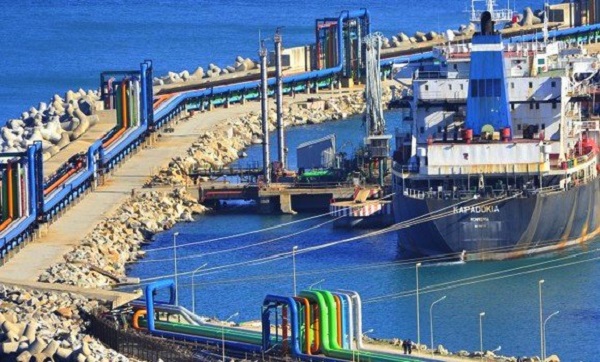 Sonatrach: signature d’un contrat avec CHEC pour l’extension du port pétrolier de Skikda