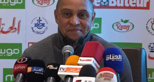 Roberto Carlos encense le football algérien