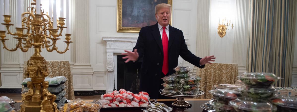 En plein « shutdown », Donald Trump sert des hamburgers et des pizzas à la Maison Blanche