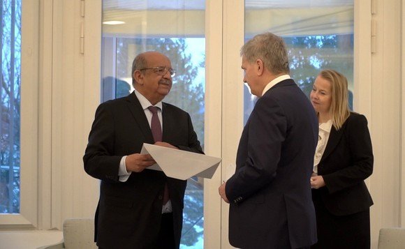 Messahel remet un message du Président Bouteflika à son homologue finlandais