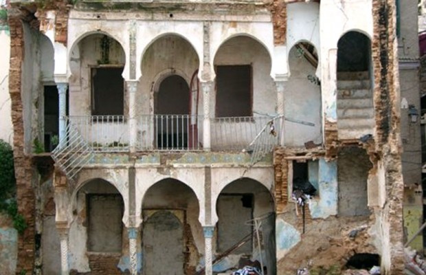 Les habitants de la casbah se prononcent : «El Mahroussa toujours en danger ! »