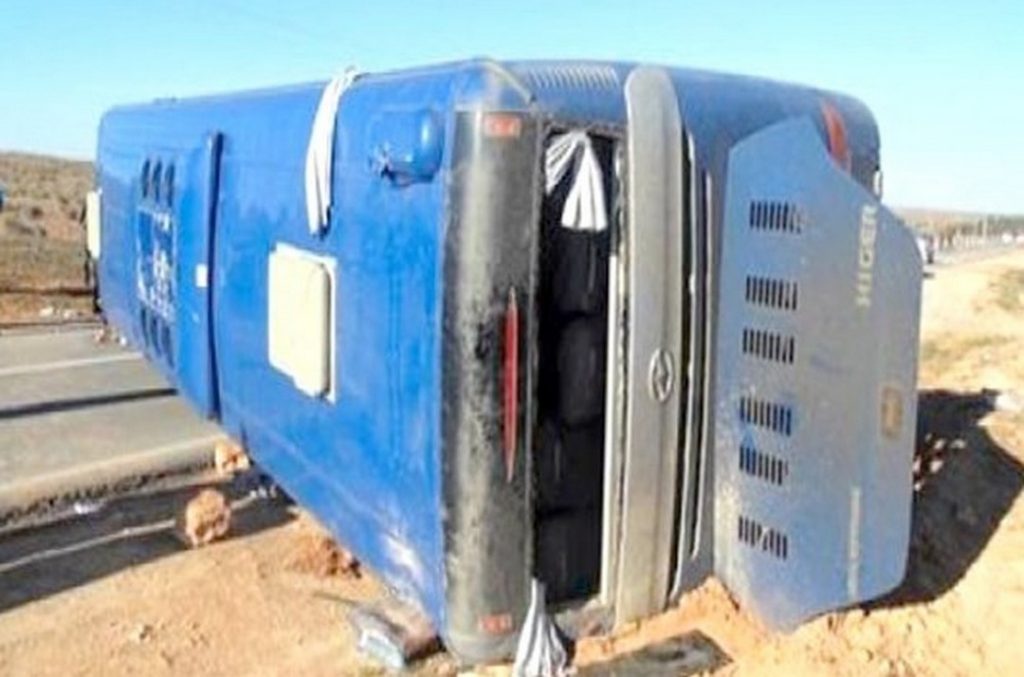 Constantine : 25 blessés dans le renversement d’un bus sur l’autoroute Est-Ouest