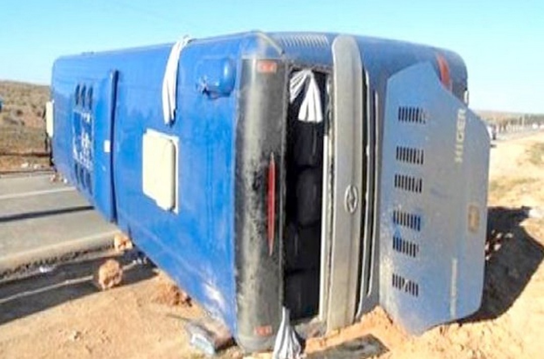 Constantine : 25 blessés dans le renversement d’un bus sur l’autoroute Est-Ouest