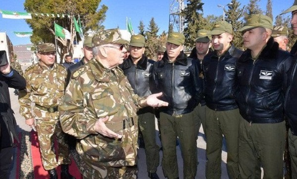 Gaïd Salah entame une visite de travail et d’inspection à la 2ème Région militaire