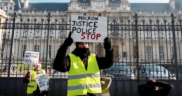 France : Les «gilets jaunes» dans la rue pour leur 10e samedi