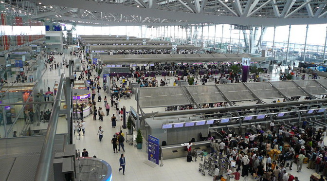 Thaïlande: Une Saoudienne demandeuse d&rsquo;asile quitte l&rsquo;aéroport de Bangkok avec le HCR