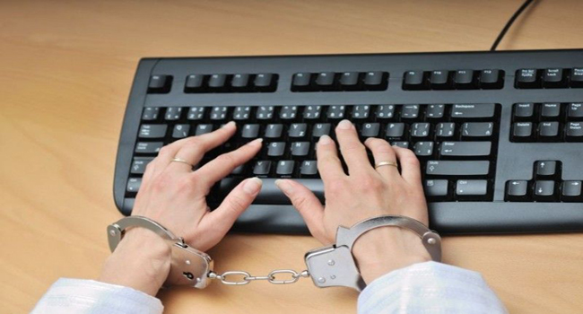 Arrestation de 37 cybercriminels incitant à la Harga !