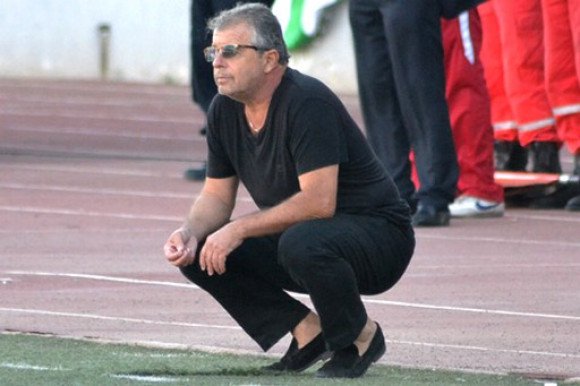 Le français Jean Michel Cavalli entame ses fonctions à la barre technique du MC Oran