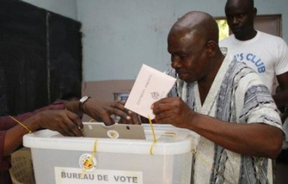 Les électeurs sénégalais dimanche aux urnes pour la présidentielle