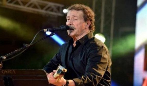 Ait Menguellet anime un concert à Alger au profit des enfants malades