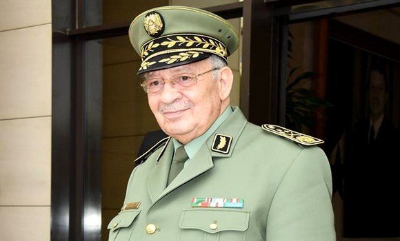 Gaïd Salah entame une visite officielle aux Emirats Arabes Unis