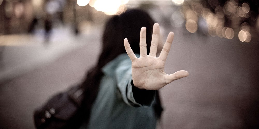 Annaba: 2 jeunes filles agressées et leurs sacs volés