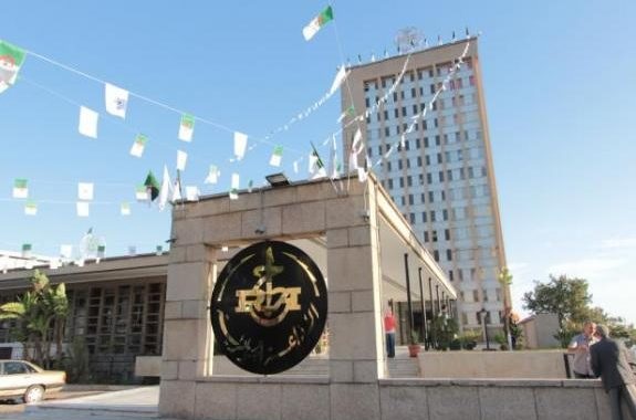La journaliste Meriem Abdou aurait démissionné de la Chaîne 3 !