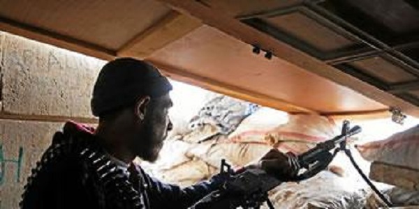 À la frontière Irako-Syrienne: Des civils et combattants de Daesh se rendent