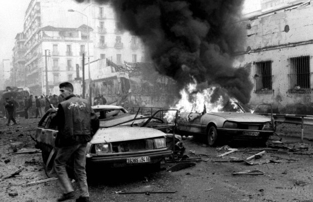 Cela s’est passé un 11 février 1996 Une bombe explose à côté du Soir d’Algérie
