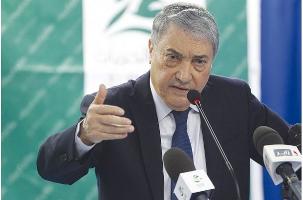 Benflis salue le haut degré de civisme des manifestants