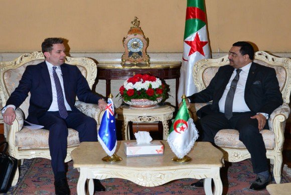 Si Afif et l&rsquo;ambassadeur d&rsquo;Australie abordent redynamisation des relations bilatérales