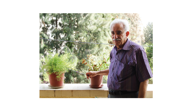 L&rsquo;écrivain M&rsquo;hamsadji dédicace cinq ouvrages: Un témoin de la culture