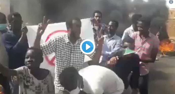 Vidéo: des soudanais ont manifesté en signe de soutien avec les algériens contre le cinquième mandat de Bouteflika
