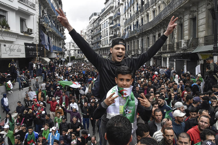 Plus de 10 millions d&rsquo;Algériens dans la rue contre Bouteflika !