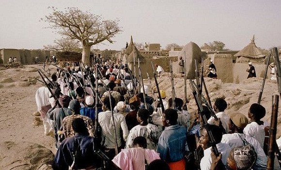Attaque au Mali : dissolution d&rsquo;un groupe de chasseurs traditionnels accusé d&rsquo;exactions
