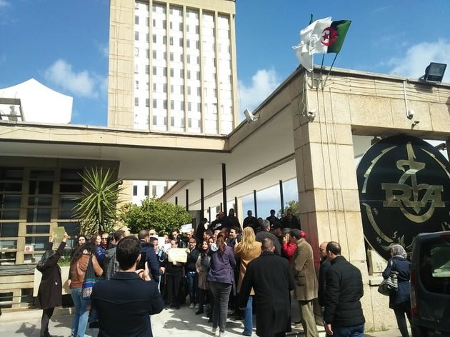 La nomination du directeur générale de L’ENTV enfreint la loi