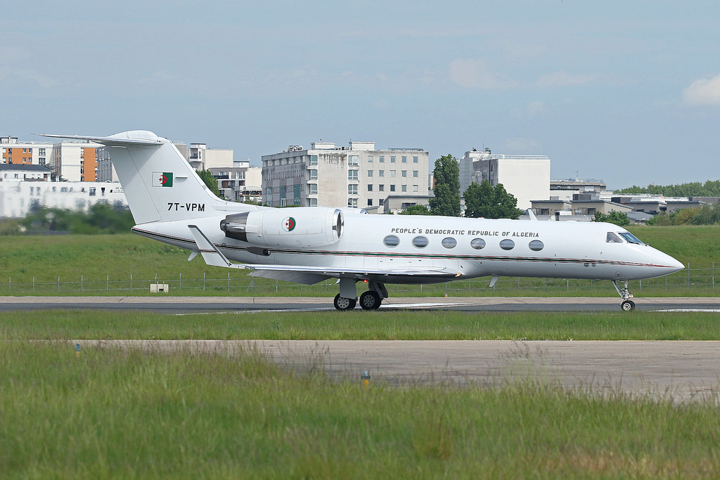 Alors qu’aucun convoi officiel n’a quitté les HUG : L’Avion de Bouteflika depuis ce matin à Genève