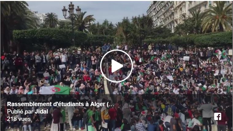 Vidéo : les étudiants manifestent contre le 5e mandat à la Grande Poste (Alger)