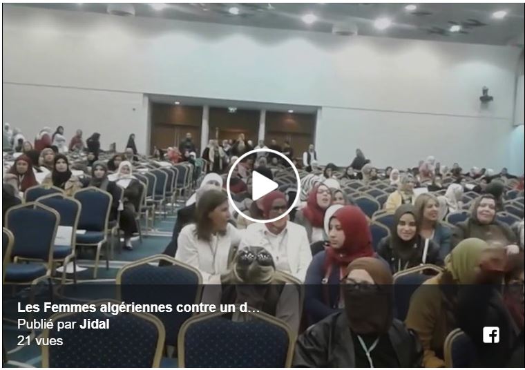 Vidéo : quand les femmes de l’UNFA n’apprécient pas un discours en l’honneur de Bouteflika