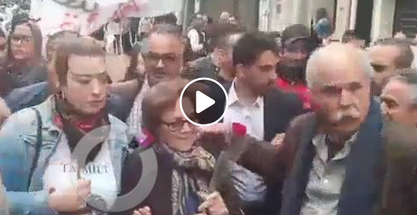 Djamila Bouhired rejoint les manifestants contre anti-5e mandat dans les rues d’Alger [vidéo]
