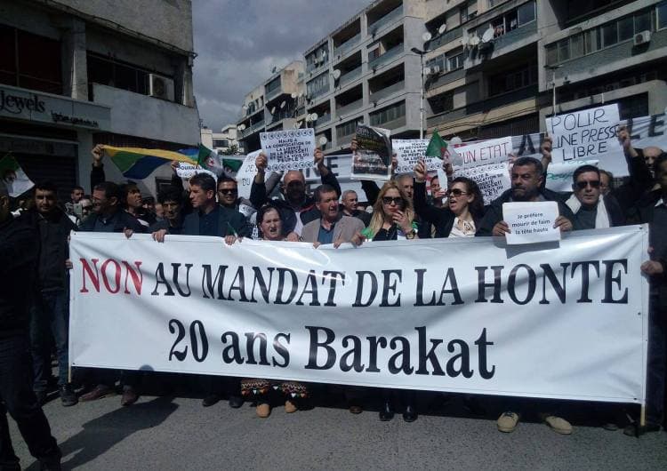 Tizi Ouzou: Des journalistes marchent contre la censure et le chantage