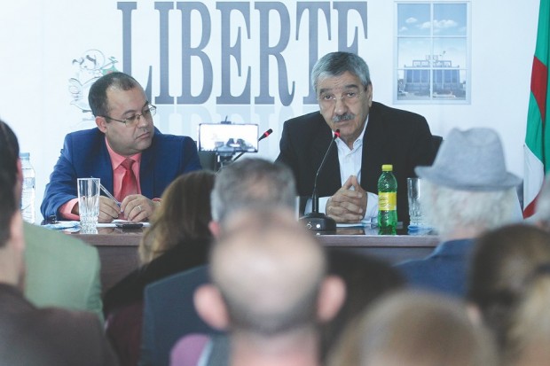 Il l’inscrit dans la tradition des luttes inédites des algériens: “La révolution démocratique doit consacrer l’élan citoyen du 22 février”