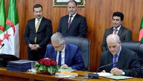 Infrastructures sportives : Signature de conventions-cadres entre le MJS et sept fédérations sportives