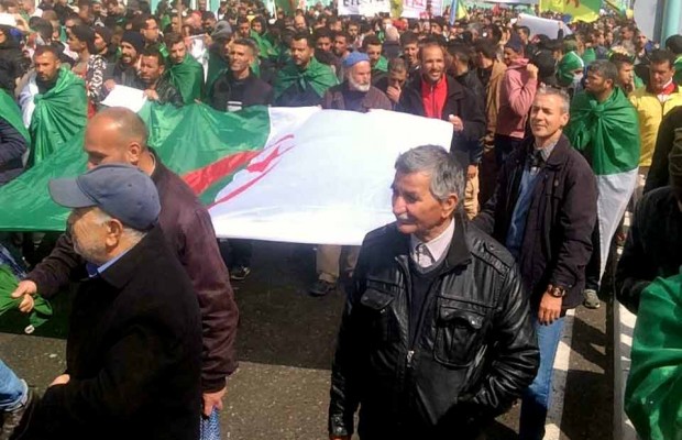 Tizi Ouzou: «Vous prolongez votre mandat, nous prolongeons notre combat»