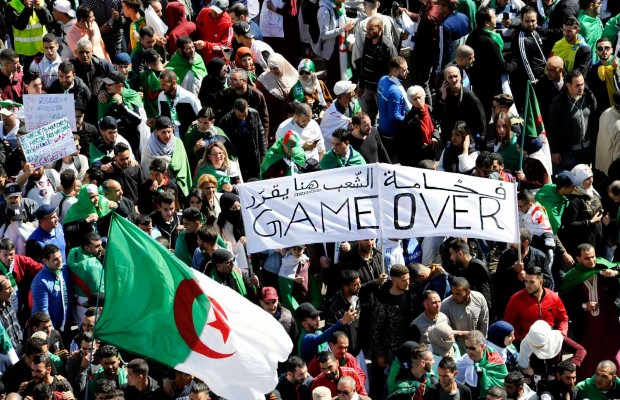Des millions d&rsquo;Algériens ont manifesté hier contre les décisions de Bouteflika !