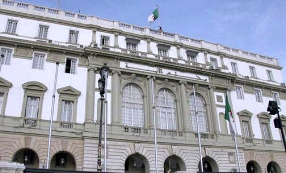 Bensalah reçoit l&rsquo;ambassadeur de l&rsquo;Etat de Palestine à Alger