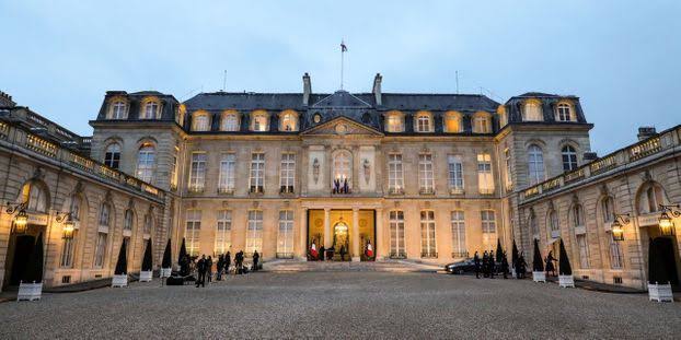 Après l’hôpital de Genève, l’Elysée devient à son tour la cible des canulars des Algériens