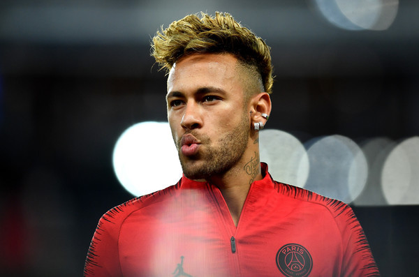 PSG : «Le Real Madrid a 60% de chances de recruter Neymar»